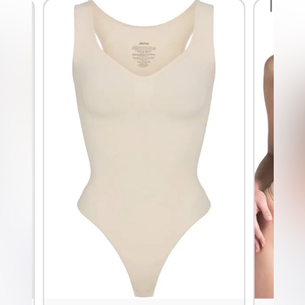 SKIMS Seamless Sculpt Scoop Neck Bodysuit NEW IN BOX Nude SAND Size XS Authentic